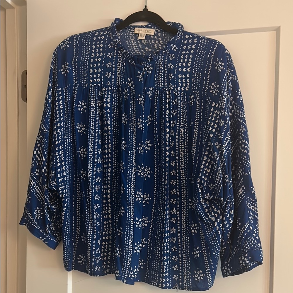 Blue and White Boxy 3/4 Sleeve Blouse with Mandarin Collar